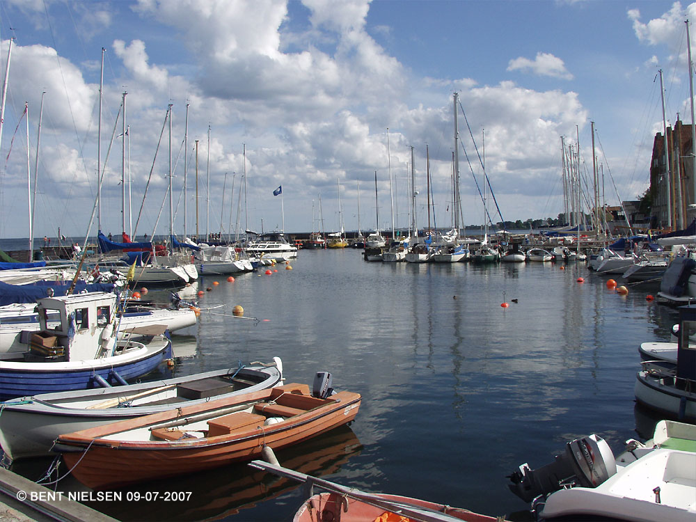 Image 4 of 16  -  200 kB
