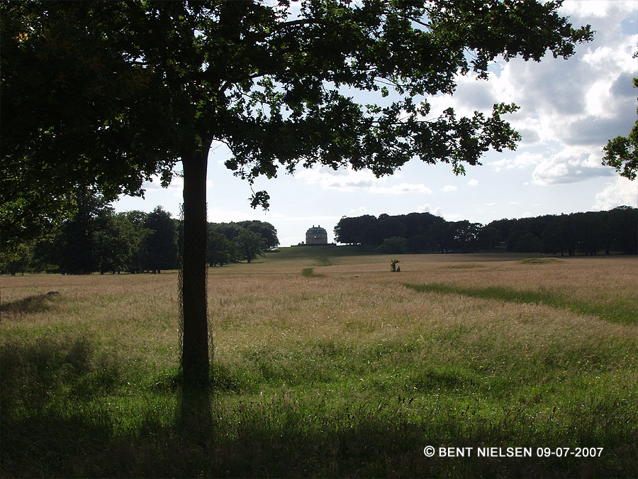 Image 11 of 16  -  226 kB