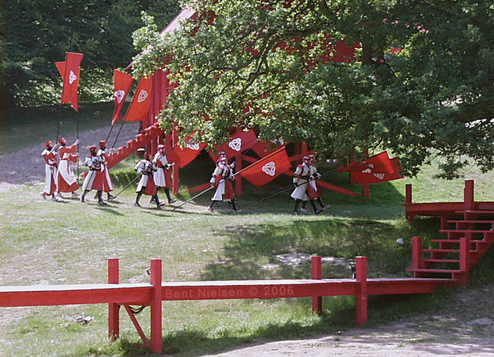 Image 14 of 15  -  174 kB
